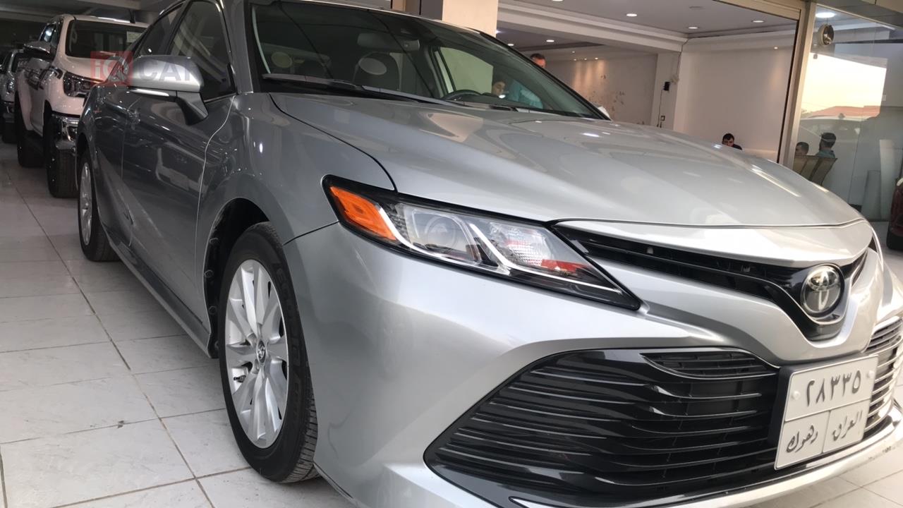 تۆیۆتا کامری